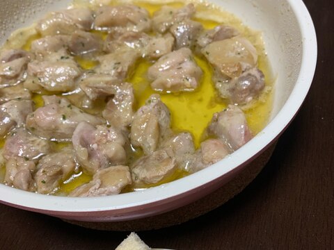 簡単もも肉のアヒ－ジョ